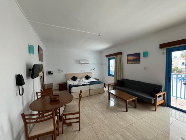 Kefalonitis Hotel Apartments パ フォス エクステリア 写真