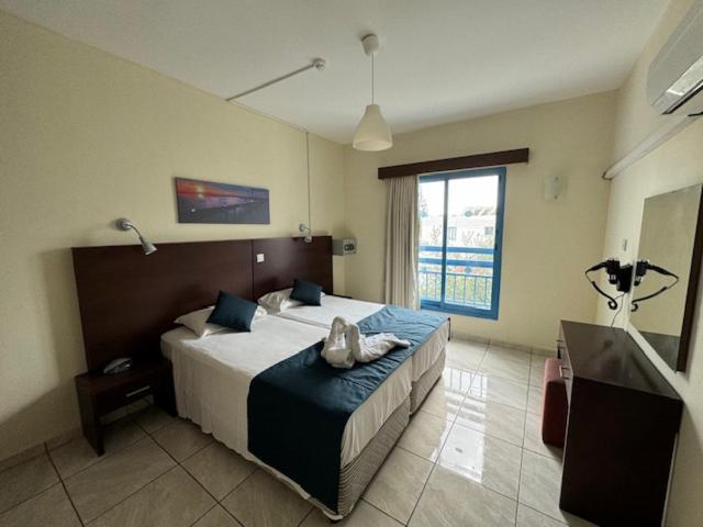 Kefalonitis Hotel Apartments パ フォス エクステリア 写真